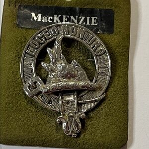 kenzie Silver-Tone Scottish Clan Crest Cufflinks – Silver